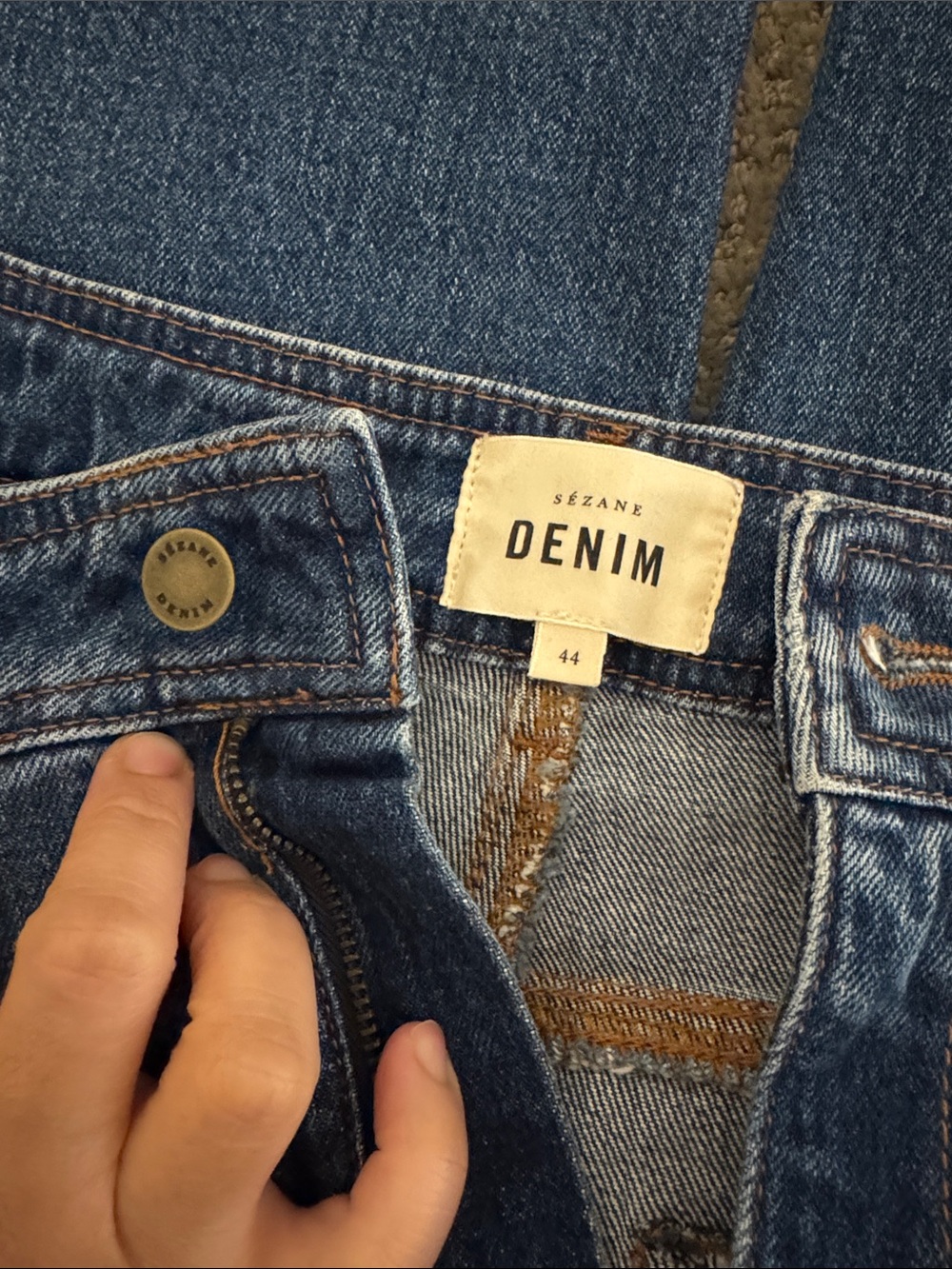 Denim Le Crop Straight Leg Jeans in Medium Blue